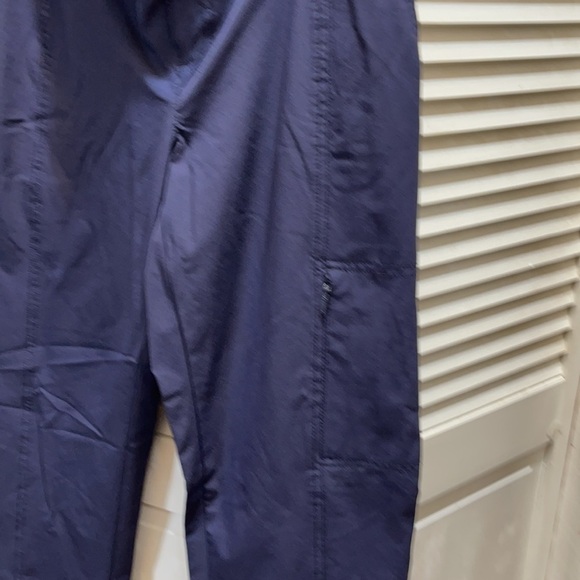 ATHLETA UTILITY PANTS. A1 - Picture 3 of 7